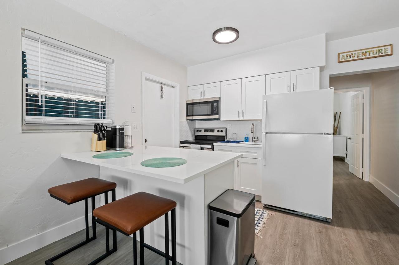 Comfy BNB w/ King Bed + Work/Travel + Beach 8 Min Hallandale Beach Exterior foto